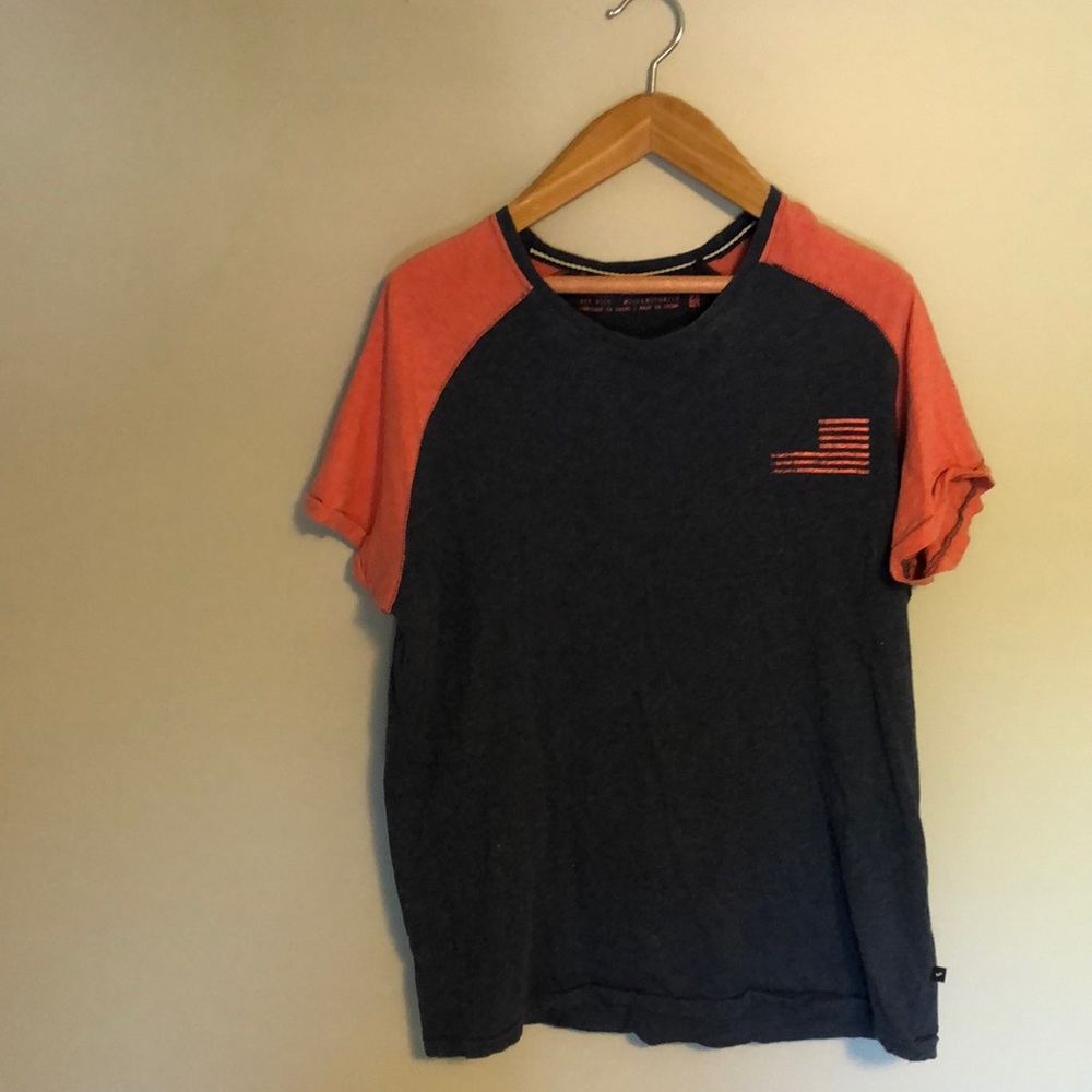 5/$15 William Rast Tshirt